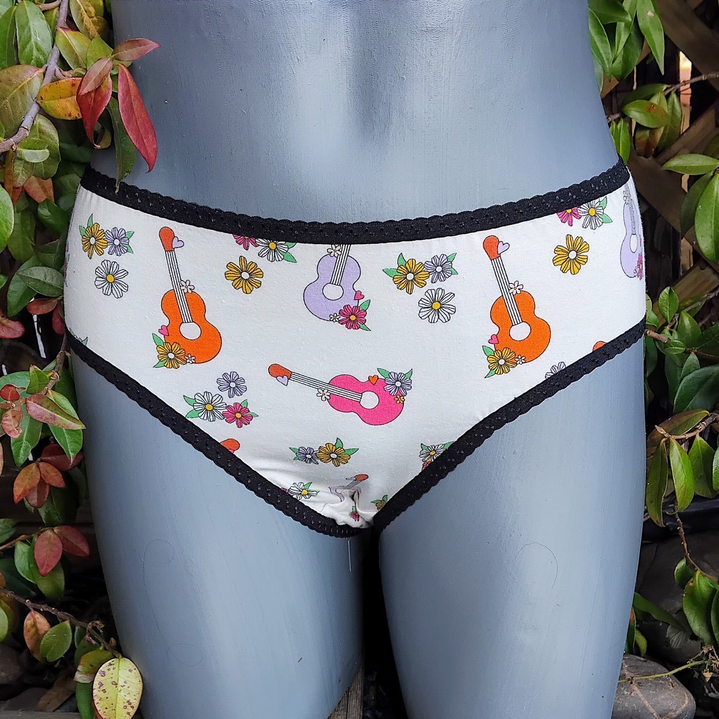 Culotte rigolote Taille 38 - Guitares et fleurs