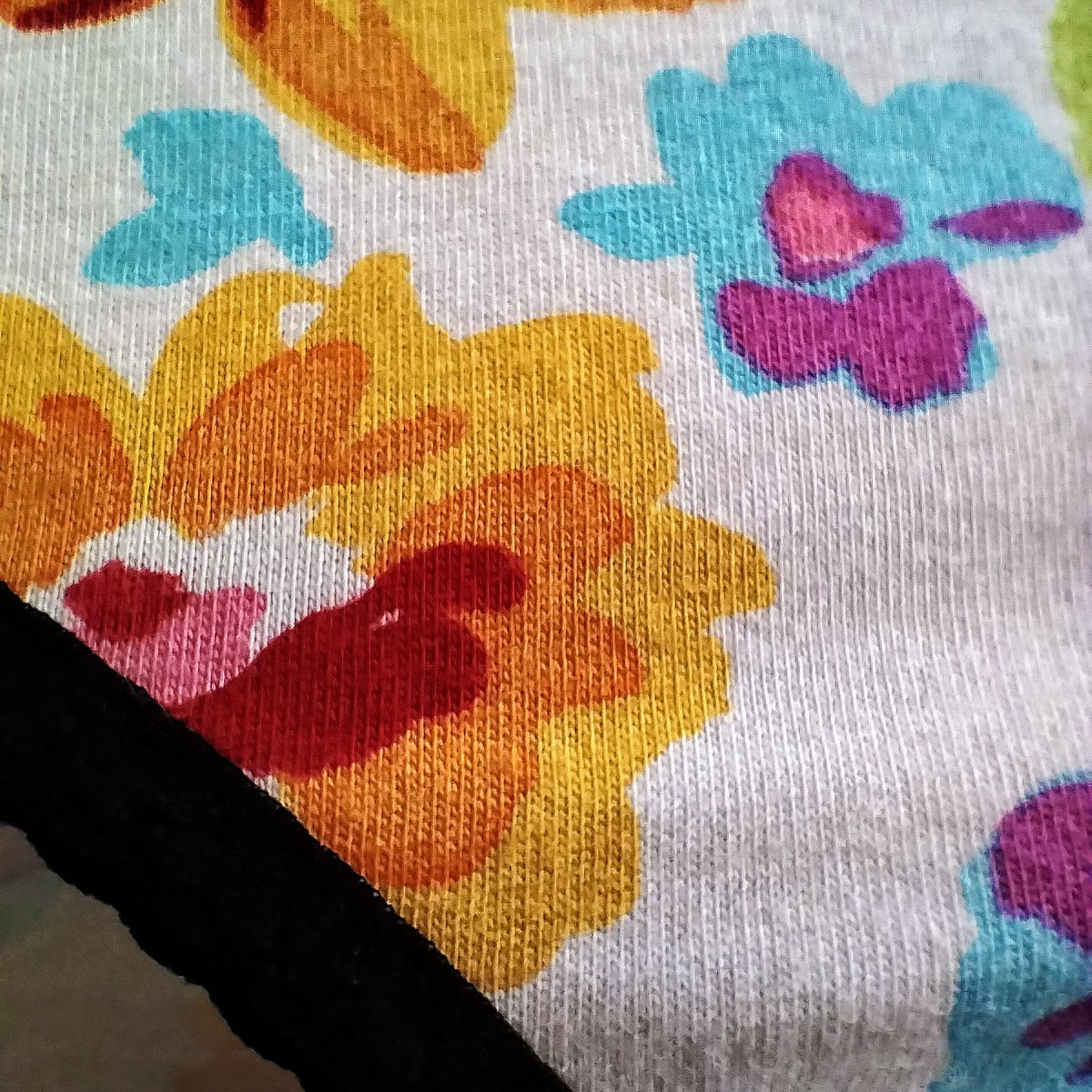 Culotte rigolote Taille 44 - Fleurs sur fond blanc et carreaux noirs