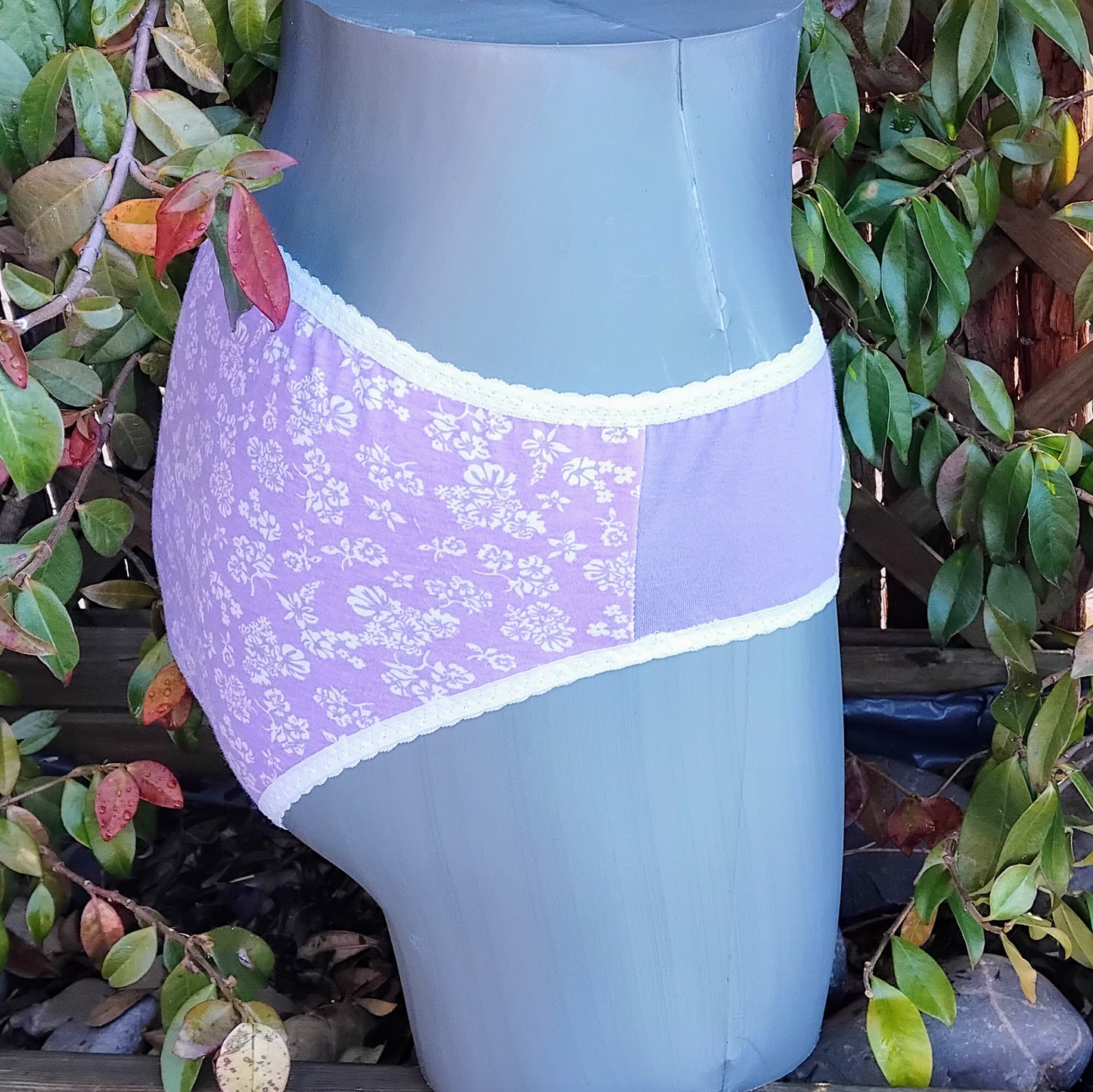 Culotte rigolote Taille 40 - Fleur violettes
