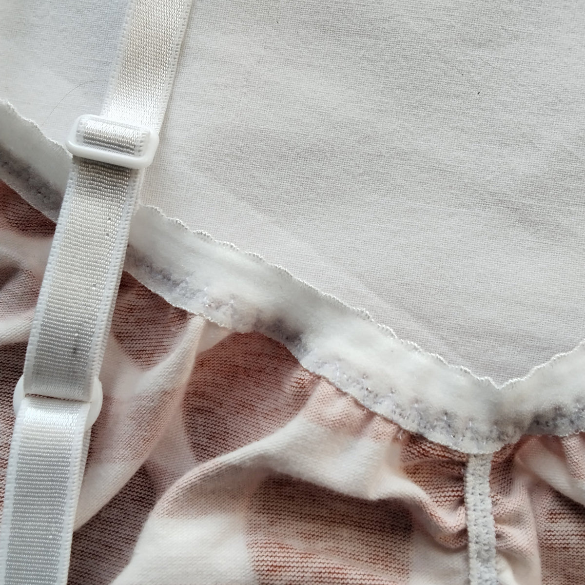 Brassière légère Taille L – Pois pas tout ronds