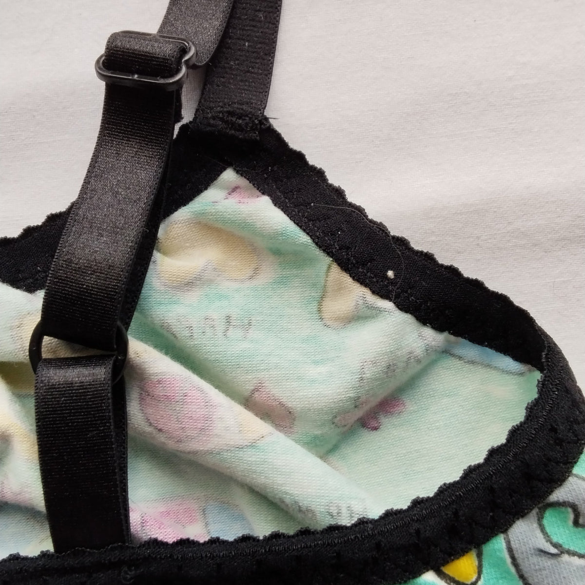 Brassière légère Taille M – Joyeux bazar
