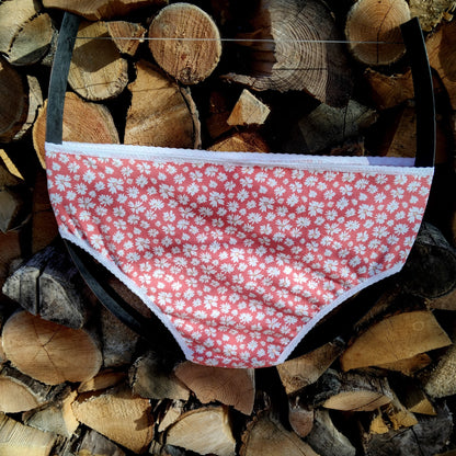 Culotte rigolote Taille 46 - Fleurs blanches cœurs dorés sur fond corail