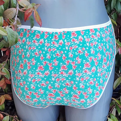 Culotte rigolote Taille 38 - Petites fleurs sur fond vert