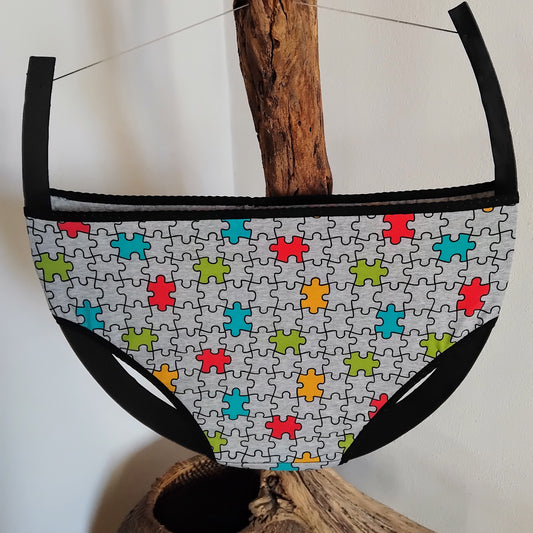 Culotte rigolote Taille 44 - Puzzle sur fond gris
